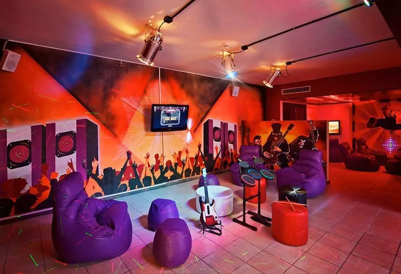 استراحتگاه ROC Casa del Mar