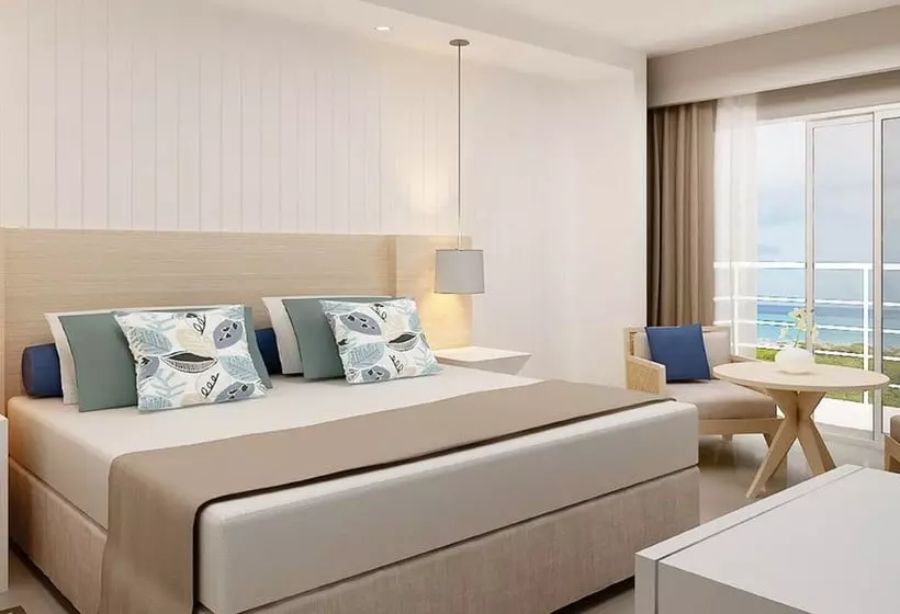 استراحتگاه ROC Casa del Mar