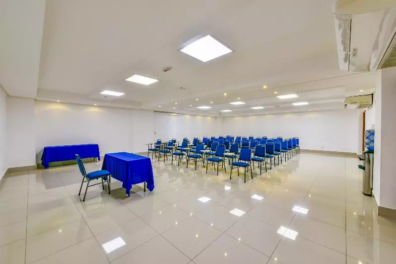 هتل Plaza Inn Breeze Aeroporto