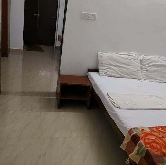 בית מלון כפרי Poonam Village Resort