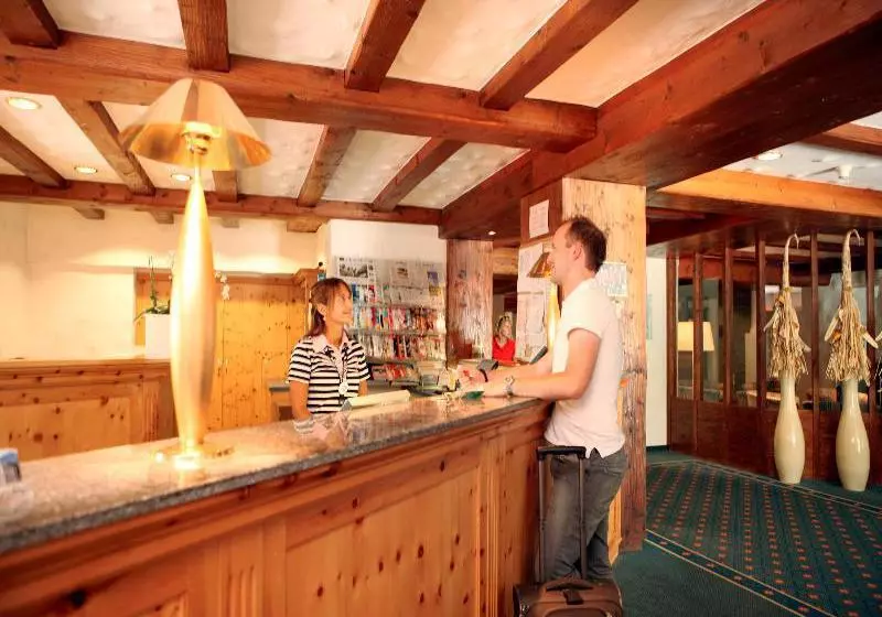 Otel Robinson Club Arosa