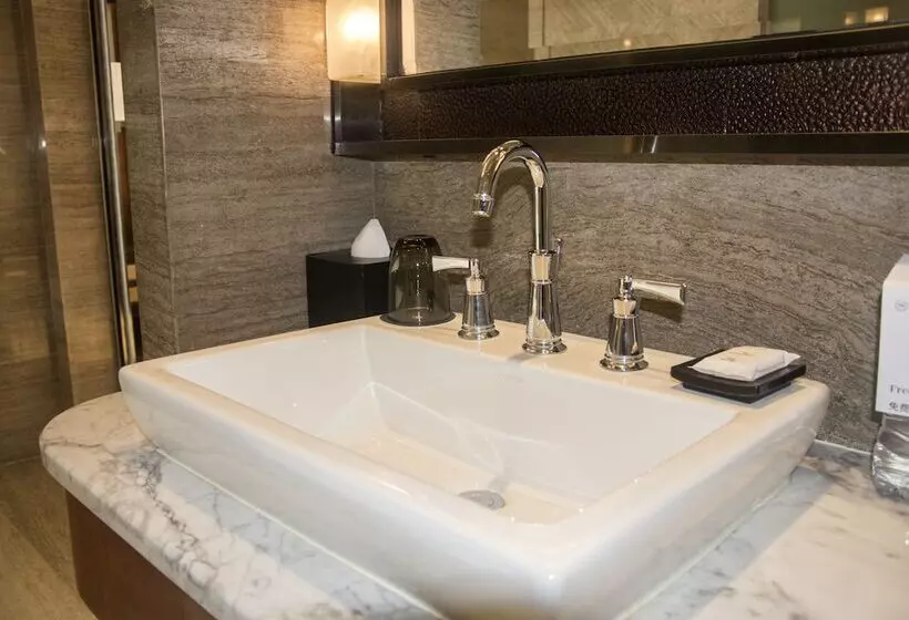 Hotelli Sheraton Langfang Chaobai River