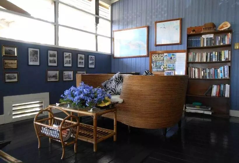 هتل The Samoan Outrigger