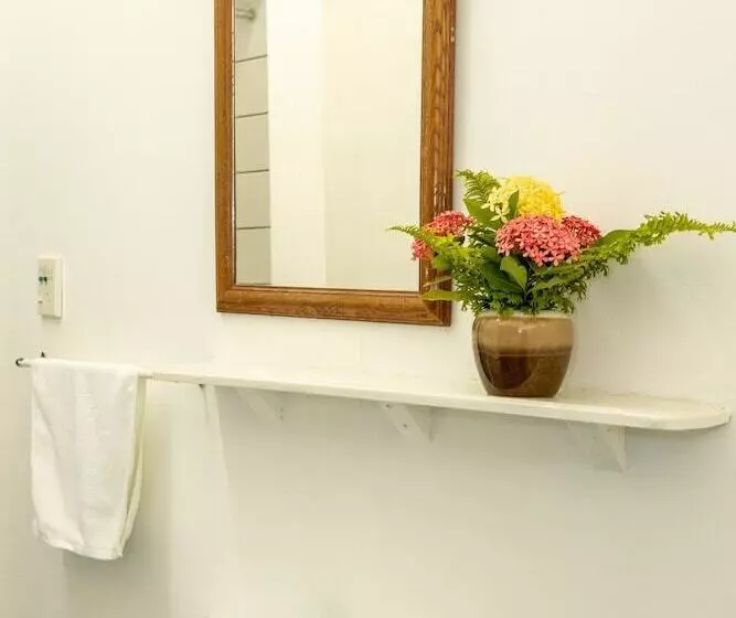 هتل The Samoan Outrigger