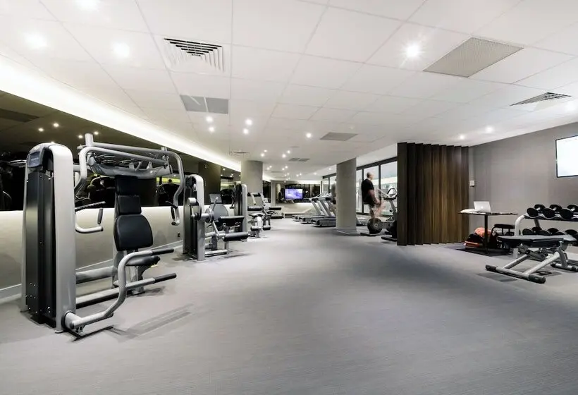 Radisson Blu CDG Airport Terminal Hotel, Paris