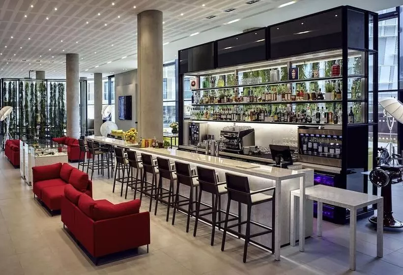 Radisson Blu CDG Airport Terminal Hotel, Paris