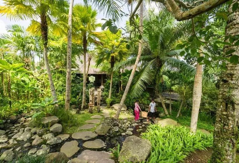 Adiwana Dara Ayu Villas