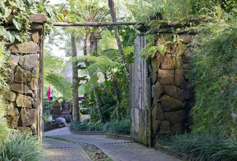 Adiwana Dara Ayu Villas