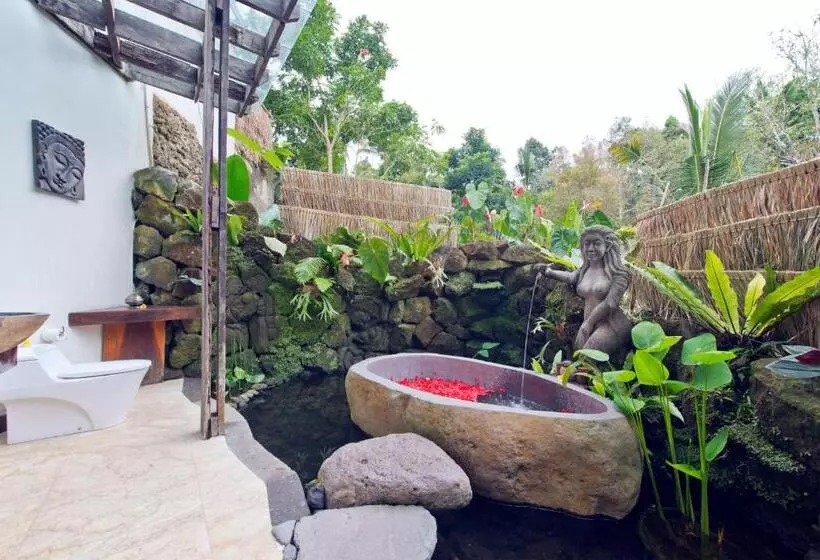 Adiwana Dara Ayu Villas