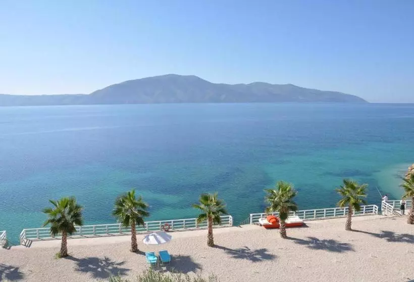 Coral Hotel & Resort