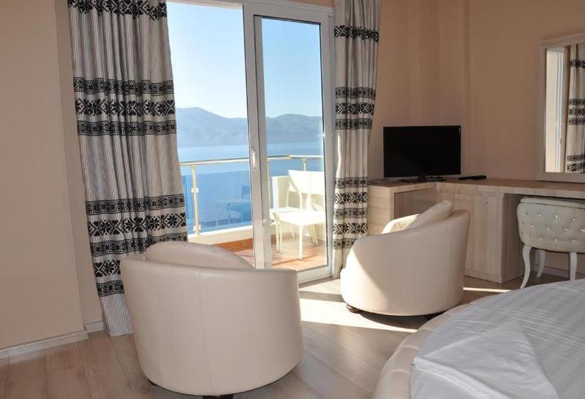 Coral Hotel & Resort