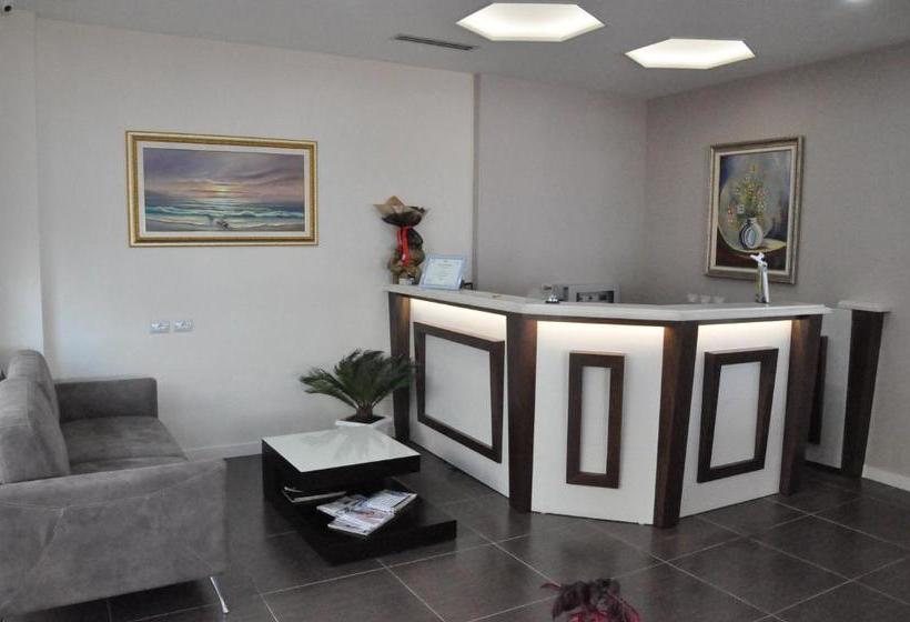 Coral Hotel & Resort