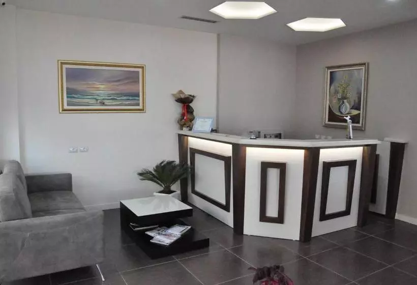 Coral Hotel & Resort