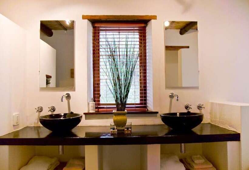 Отель Augusta De Mist Country House