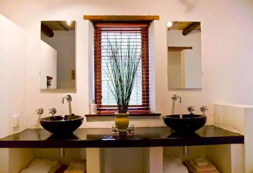 Отель Augusta De Mist Country House