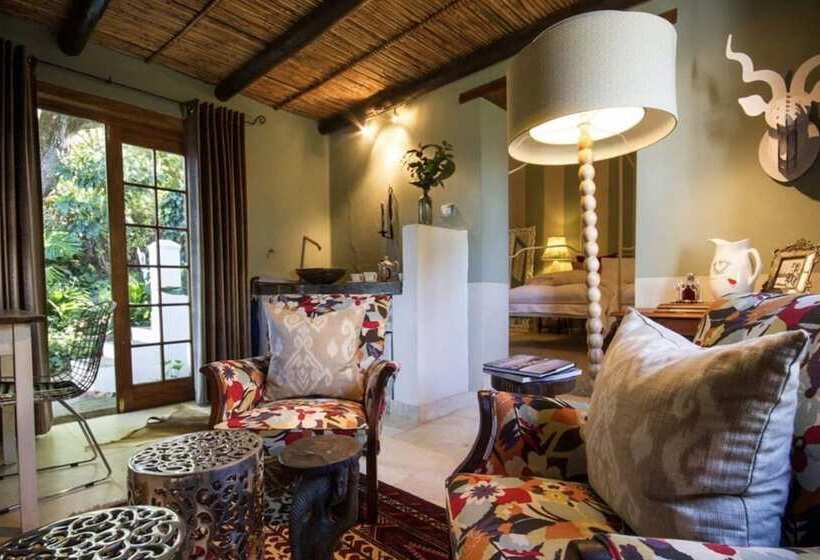 Отель Augusta De Mist Country House