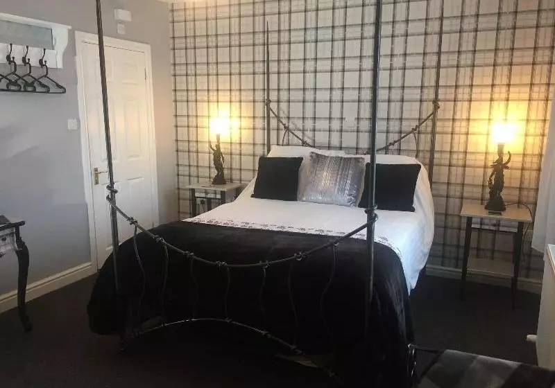 Otel Cairnryan House