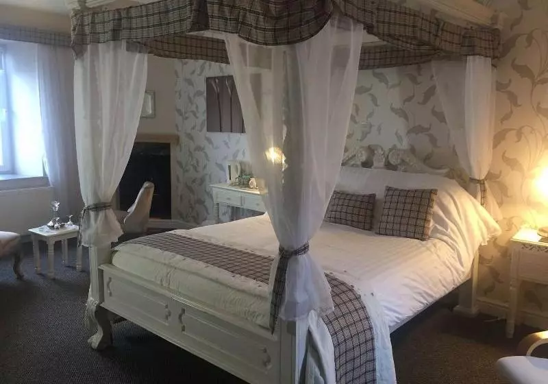 Otel Cairnryan House