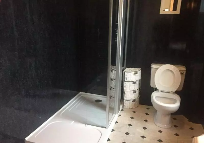 Otel Cairnryan House