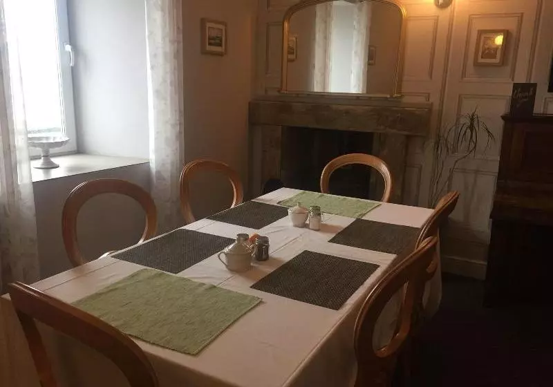 Otel Cairnryan House