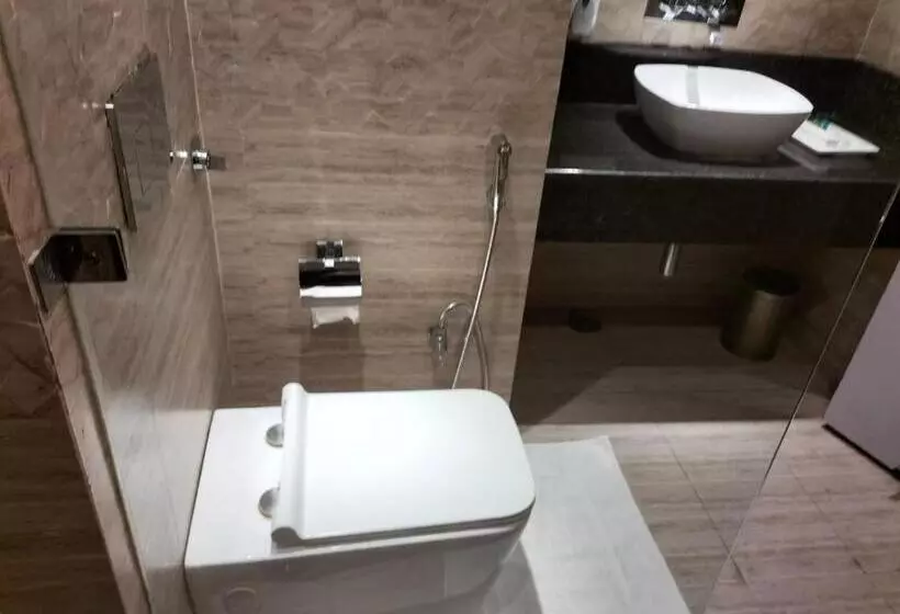 Hotel Cardinal Ambica