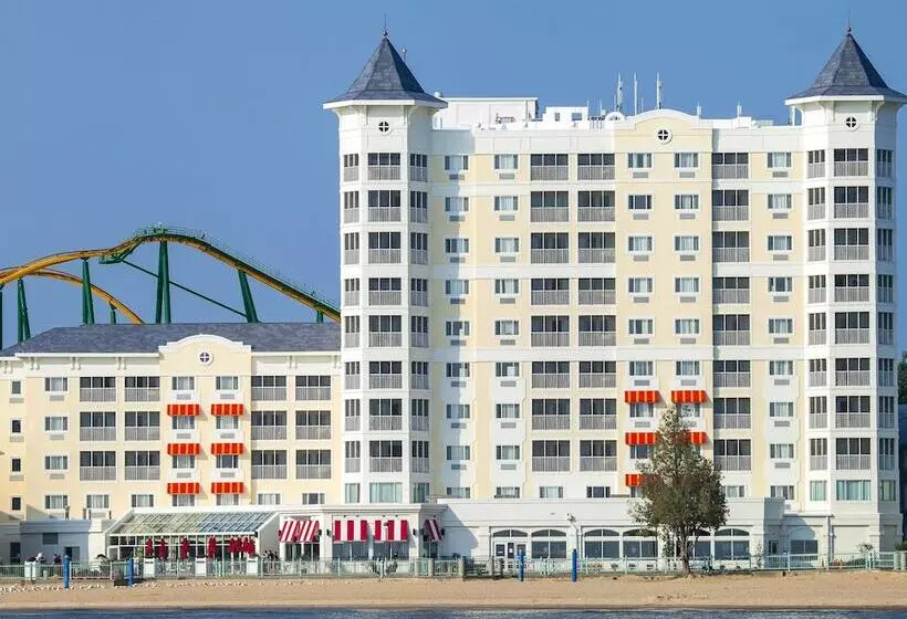 Cedar Point Hotel Breakers