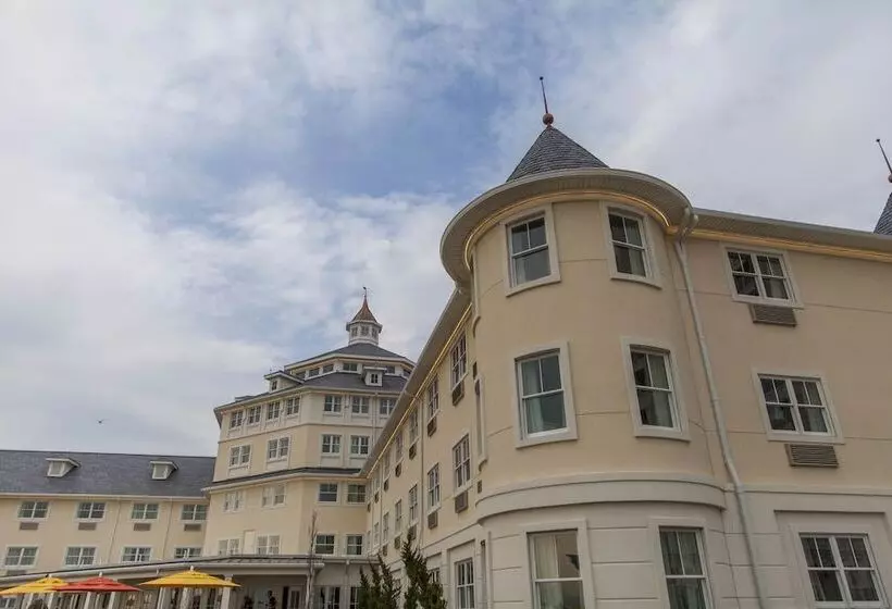 Cedar Point Hotel Breakers