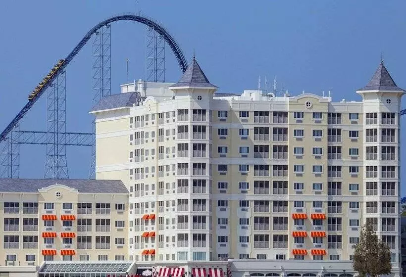 Cedar Point Hotel Breakers