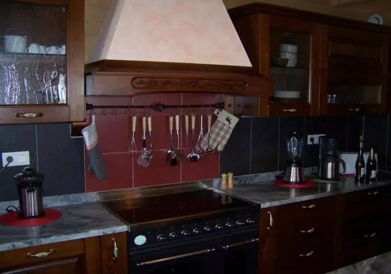 هتل Chalet Les Clarines