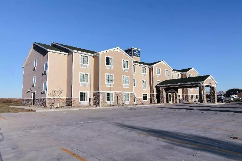 Cobblestone Hotel & Suites Beulah