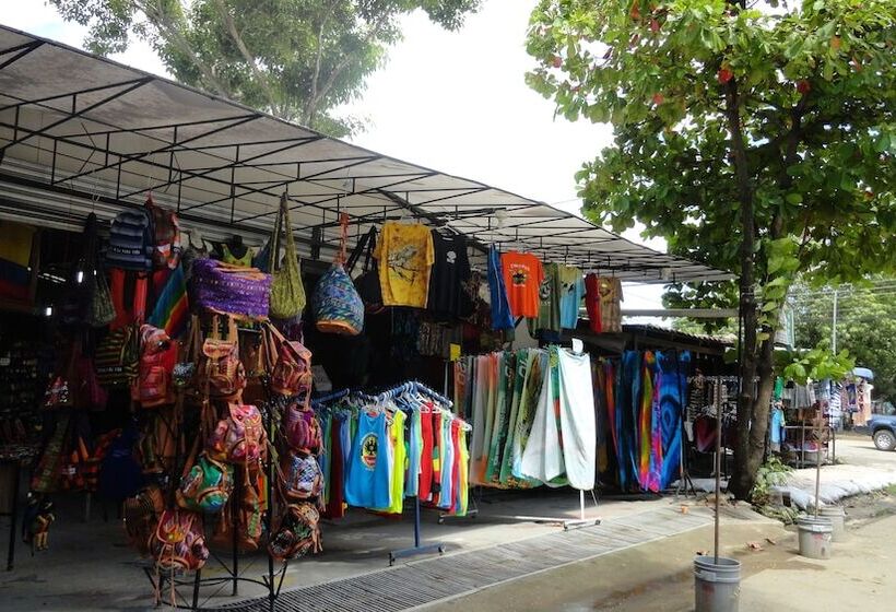 فندق Colono Beach