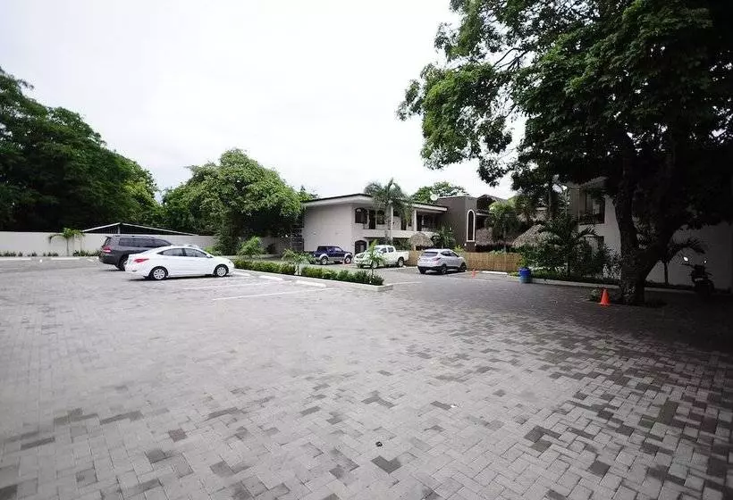 فندق Colono Beach