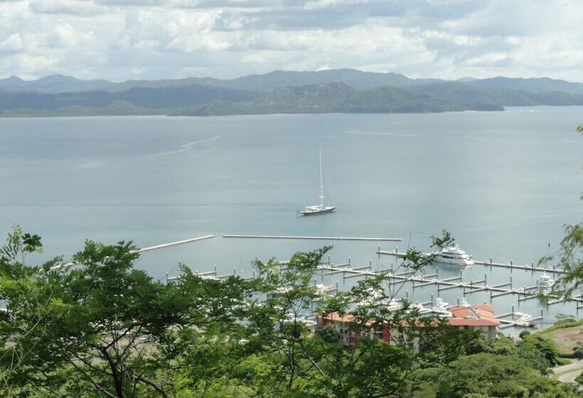 فندق Colono Beach