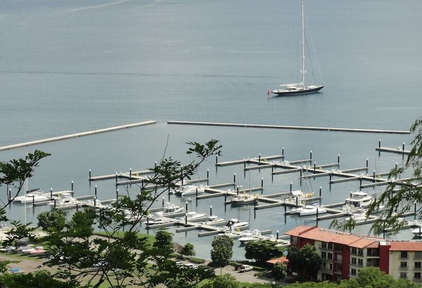 فندق Colono Beach