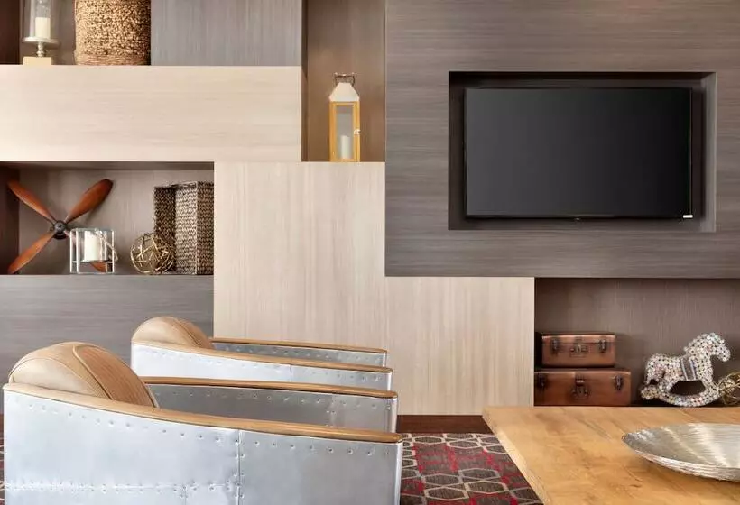 هتل Four Points By Sheraton Fargo Medical Center