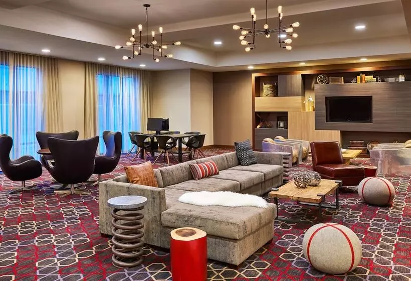 هتل Four Points By Sheraton Fargo Medical Center