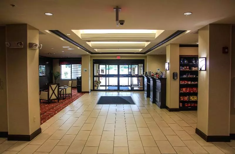 ホテル Holiday Inn Express & Suites Cumberland   La Vale, An Ihg