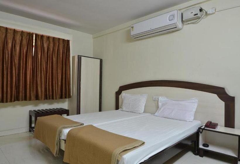 ホテル Maya Deluxe