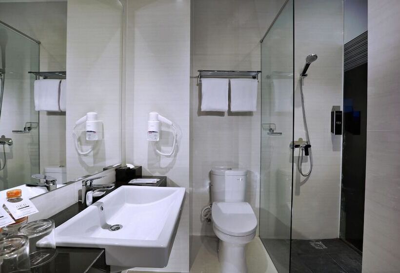 Hotel Neo Dipatiukur Bandung By Aston