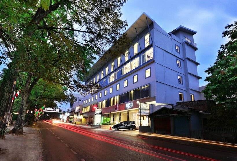 Hotel Neo Dipatiukur Bandung By Aston