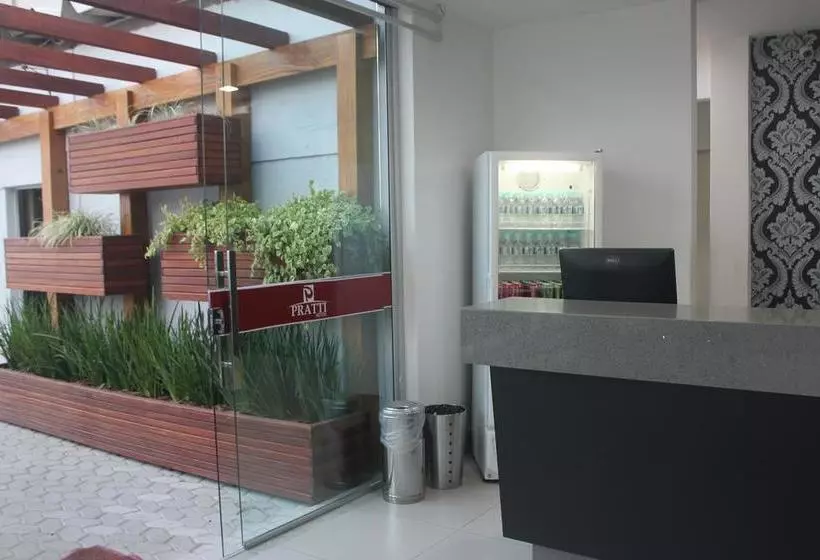 Отель Pratti