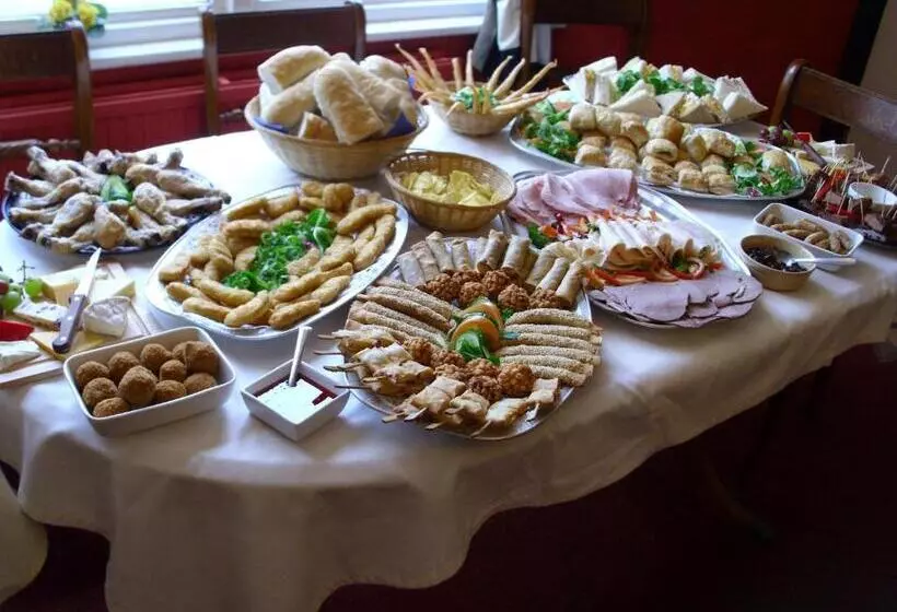 בית מלון כפרי Railway Inn