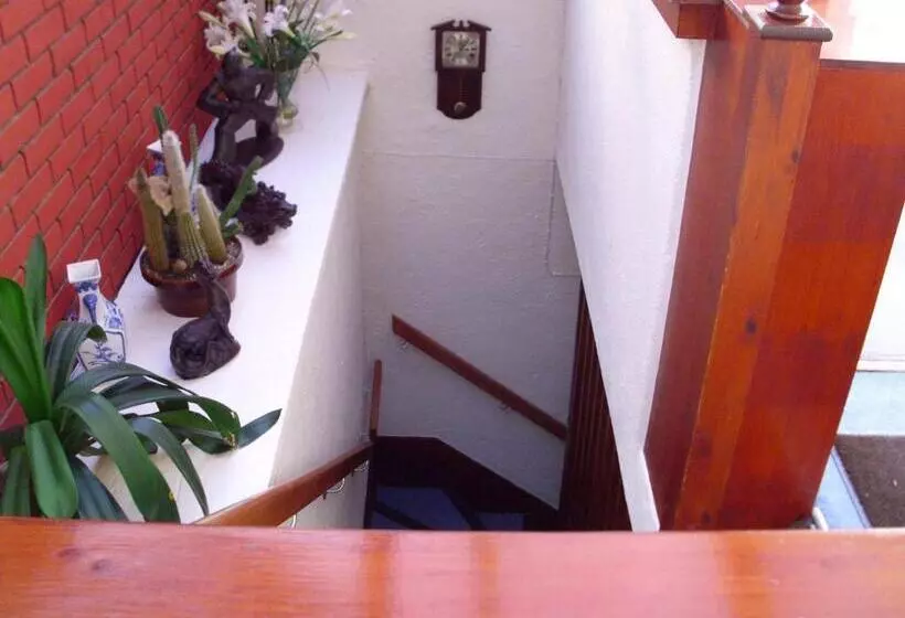 בית מלון כפרי Railway Inn