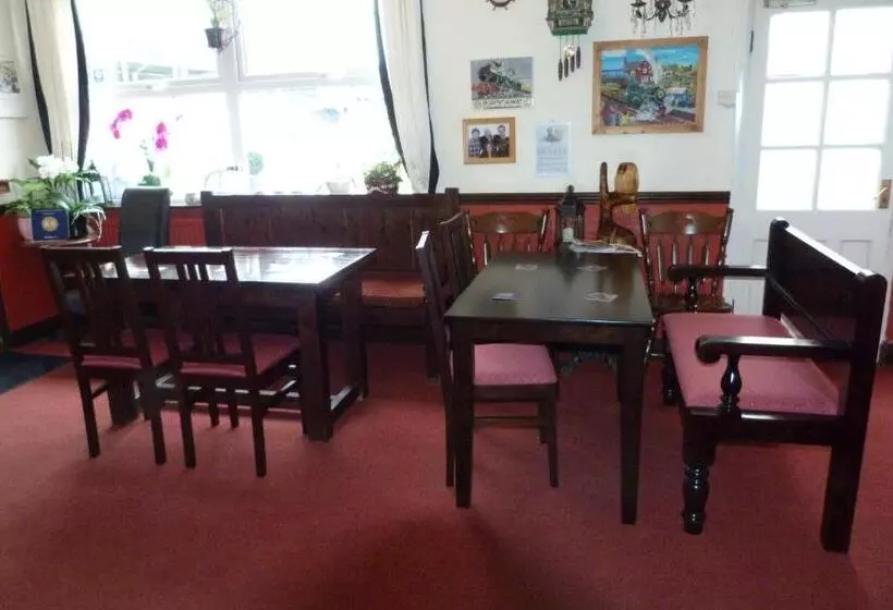 בית מלון כפרי Railway Inn