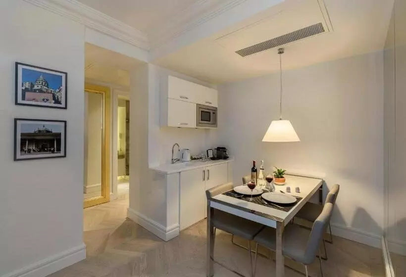ホテル Stay Lab Taksim 15 Suites