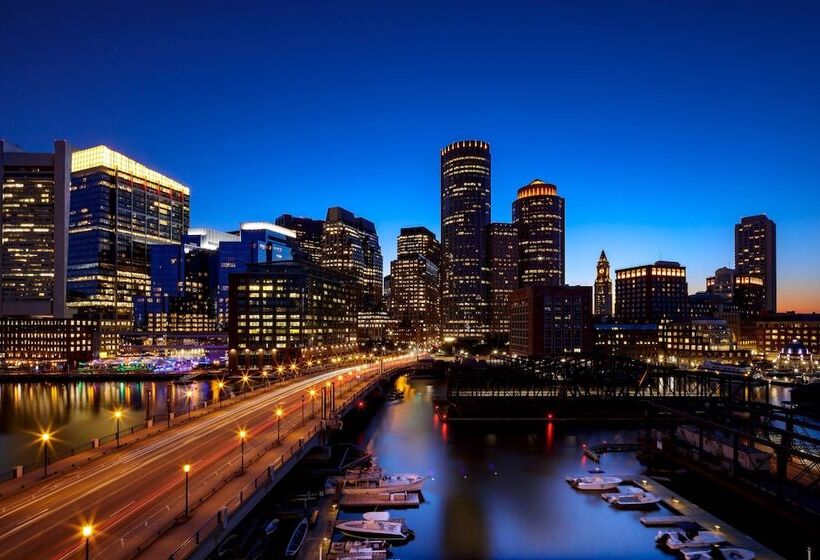 The Envoy Hotel, Autograph Collection