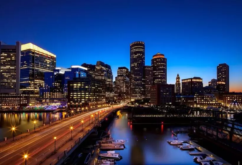 The Envoy Hotel, Autograph Collection