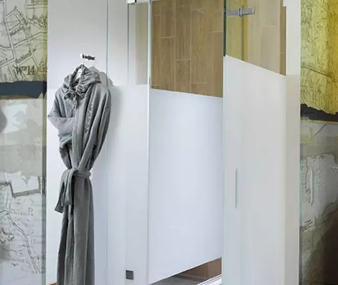 The Envoy Hotel, Autograph Collection