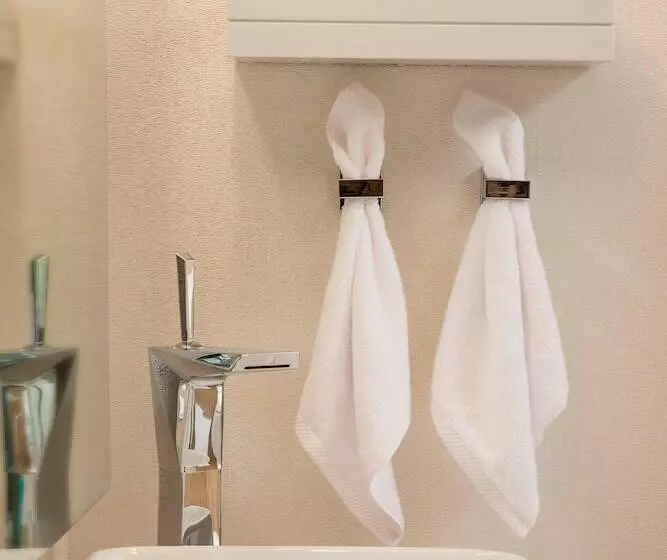 The Envoy Hotel, Autograph Collection