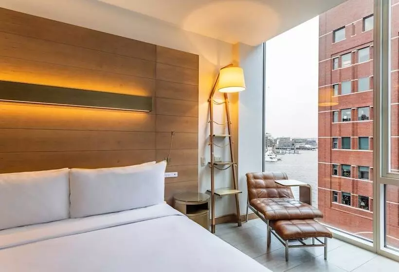 The Envoy Hotel, Autograph Collection